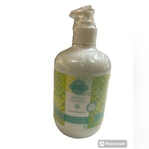 Scentsy Hand Soap Just Breathe 11 Onz NWT